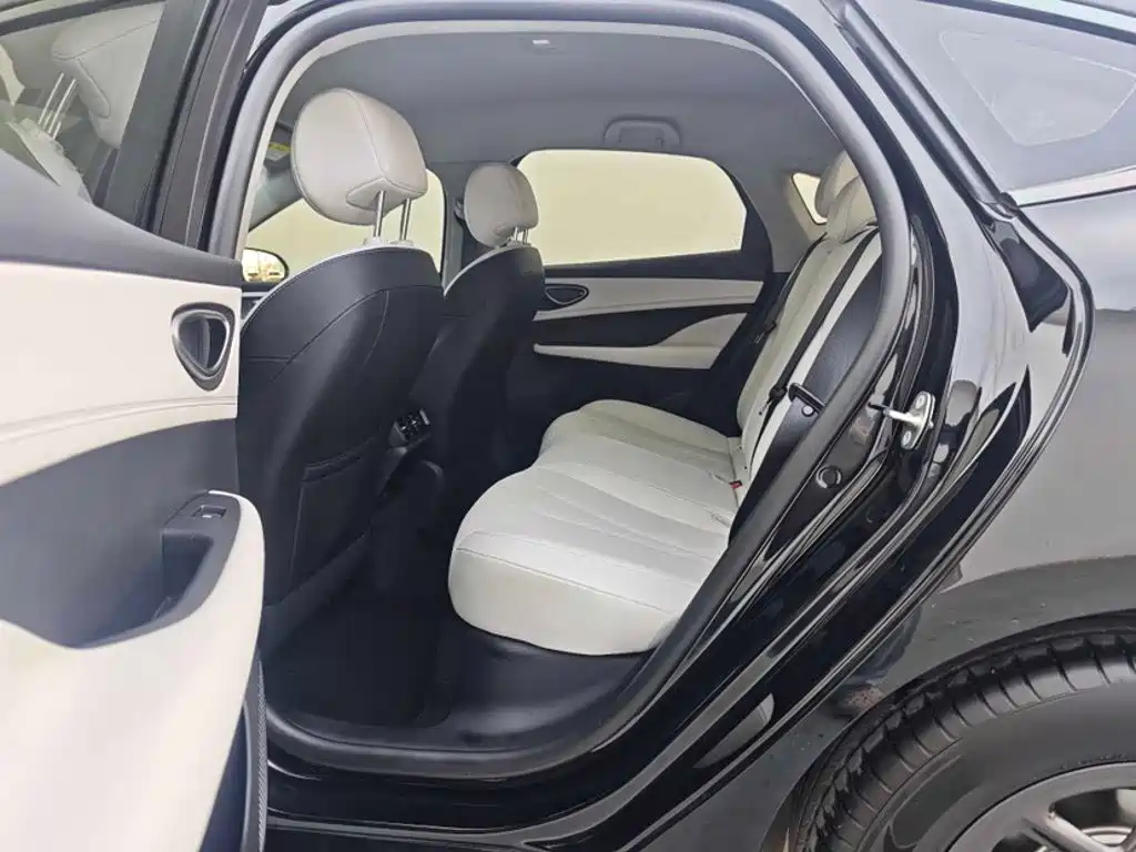 BYD Seal 05 DM-i — миниатюра 16