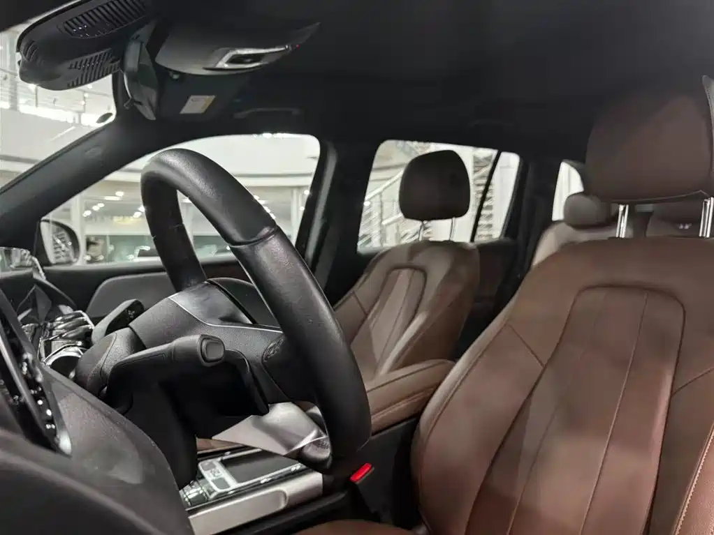 Mercedes-Benz GLB — миниатюра 11