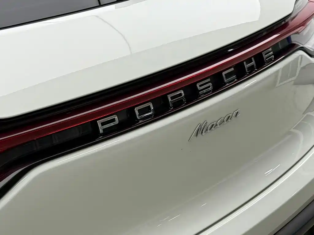 Porsche Macan — миниатюра 5