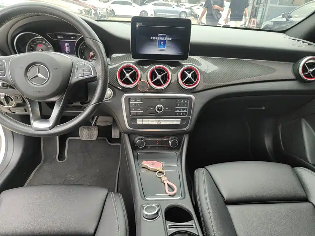 Mercedes-Benz CLA (Import) — миниатюра 13