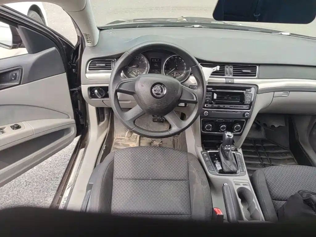 Skoda Superb — миниатюра 15