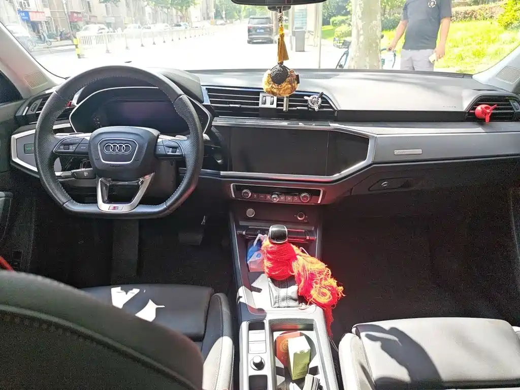 Audi Q3 Sportback — миниатюра 5