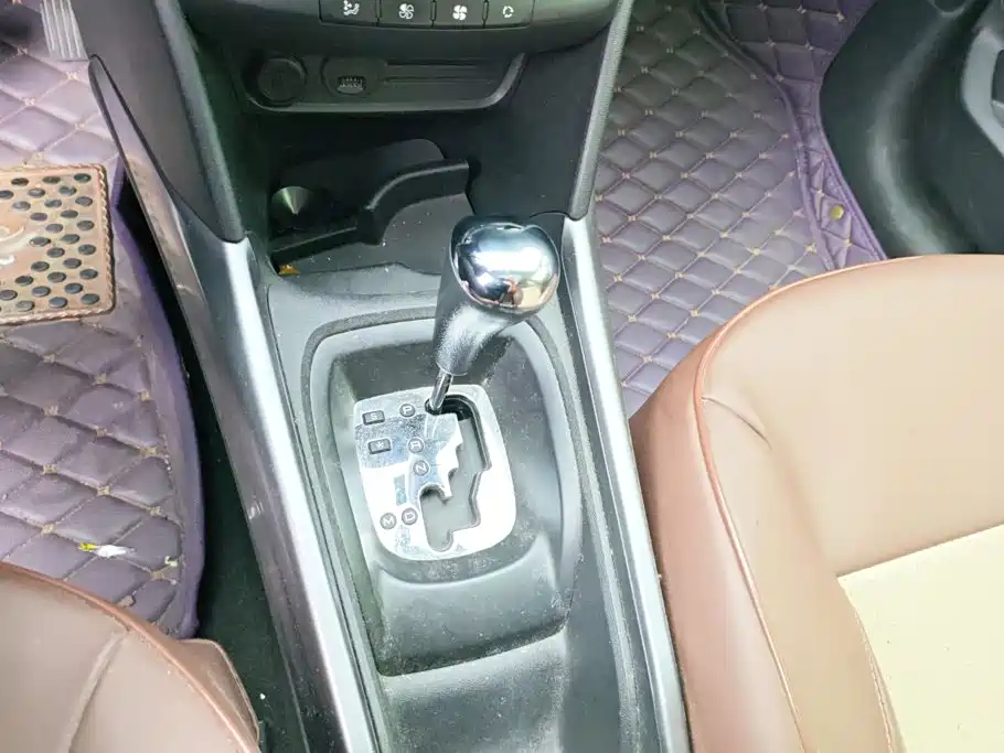 Peugeot 2008 — миниатюра 16