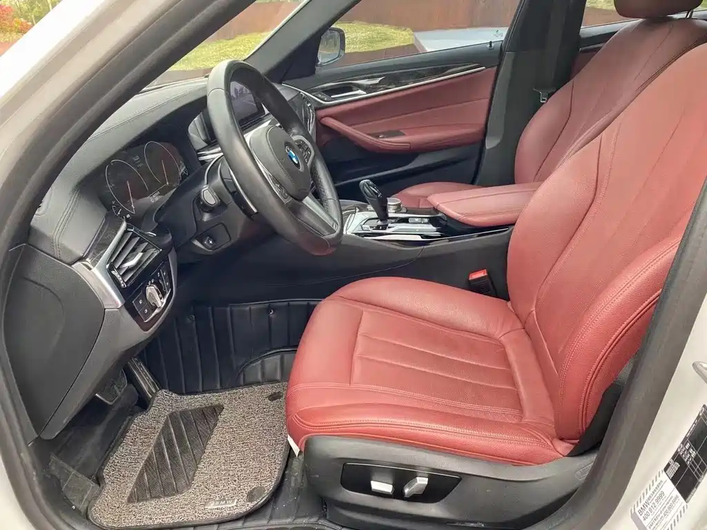 BMW 5 Series — миниатюра 6