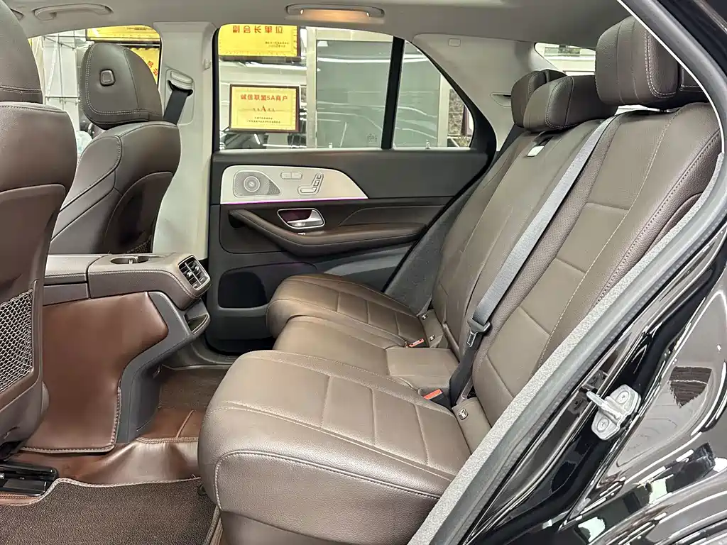 Mercedes-Benz GLE (Import) — миниатюра 10