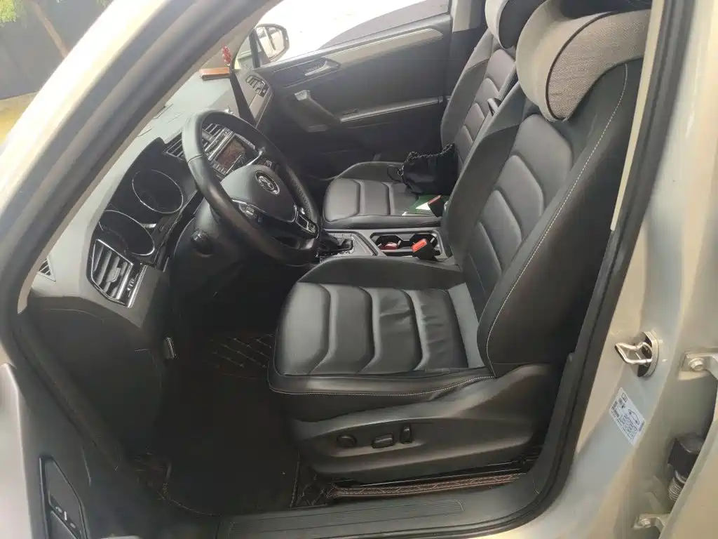 Volkswagen Tiguan L — миниатюра 11