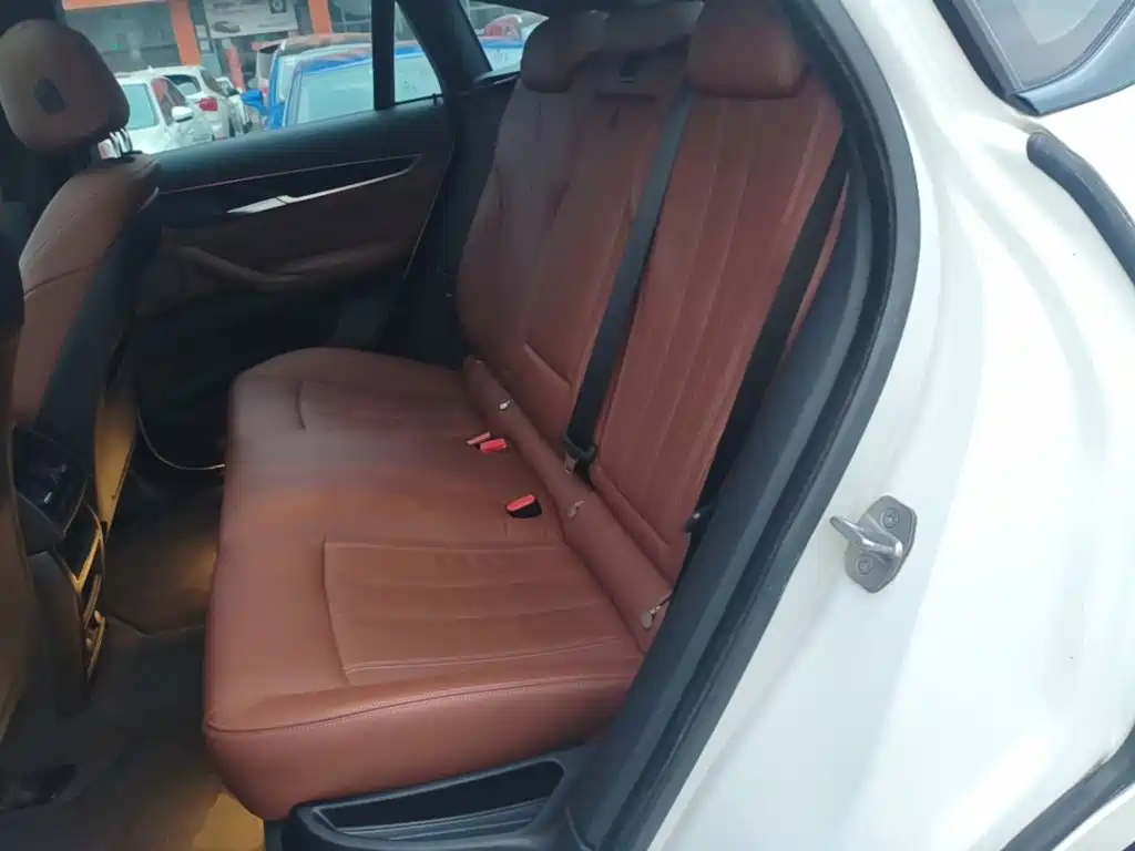 BMW X6 — миниатюра 17