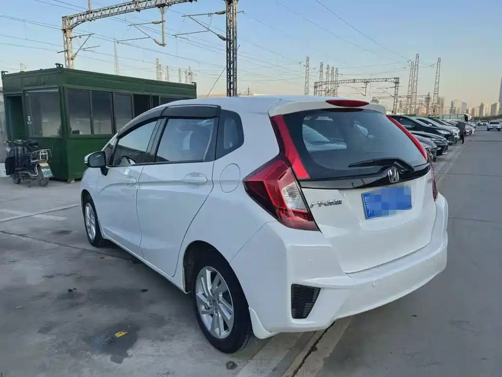 Honda Fit — миниатюра 10