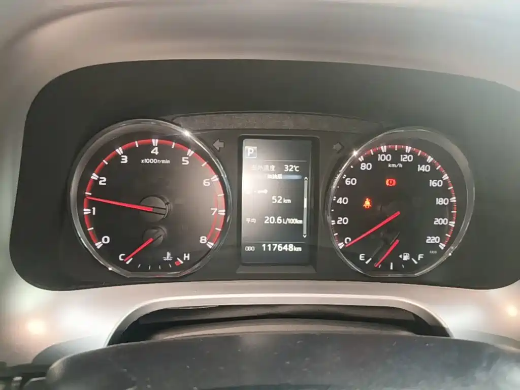 Toyota RAV4 — миниатюра 12