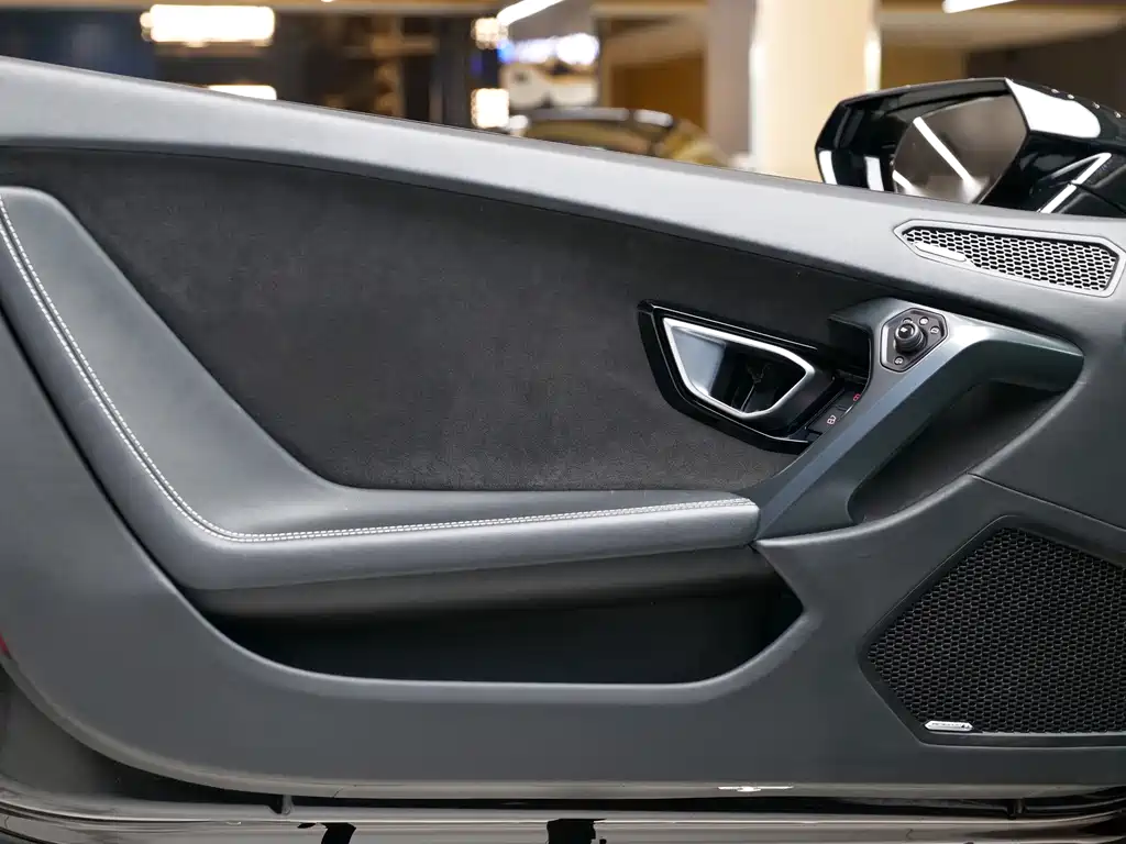 Lamborghini Huracán — миниатюра 11