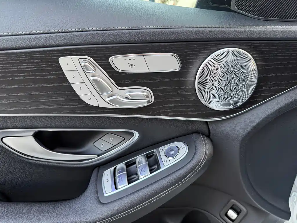 Mercedes-Benz C-Class — миниатюра 15