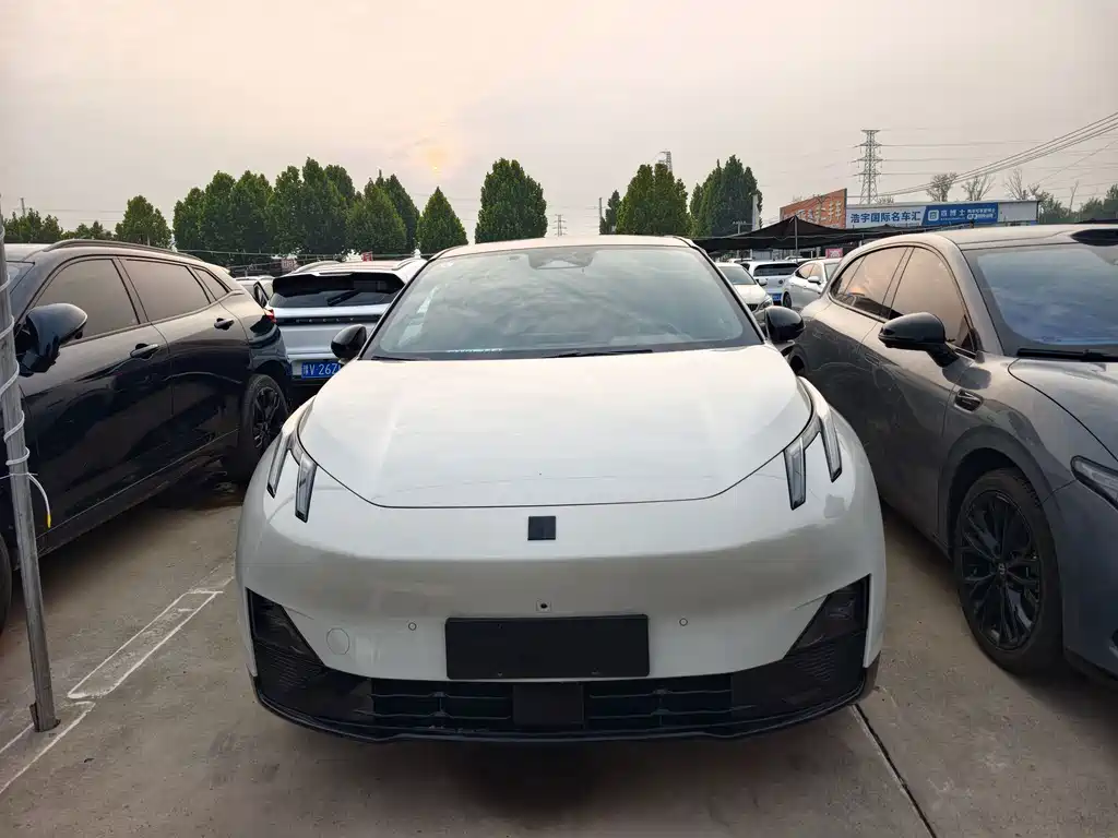Lynk & Co Z20 — миниатюра 2
