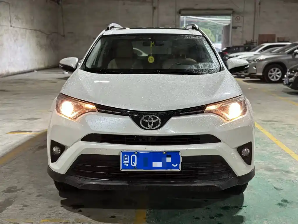 Toyota RAV4 — миниатюра 2
