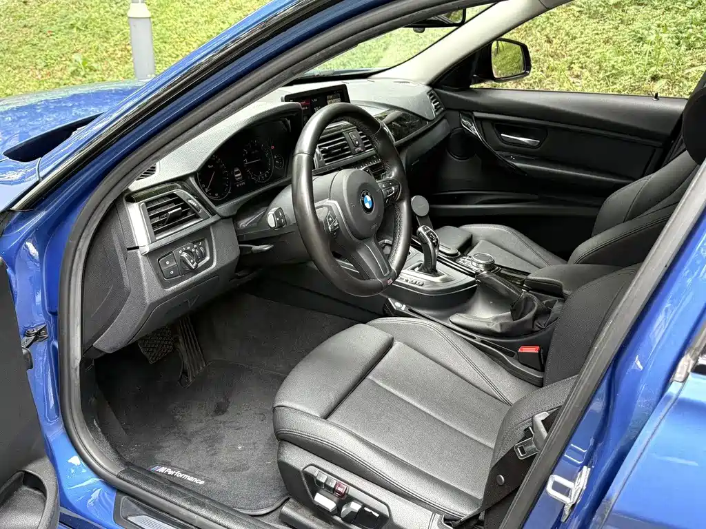 BMW 3 Series — миниатюра 7