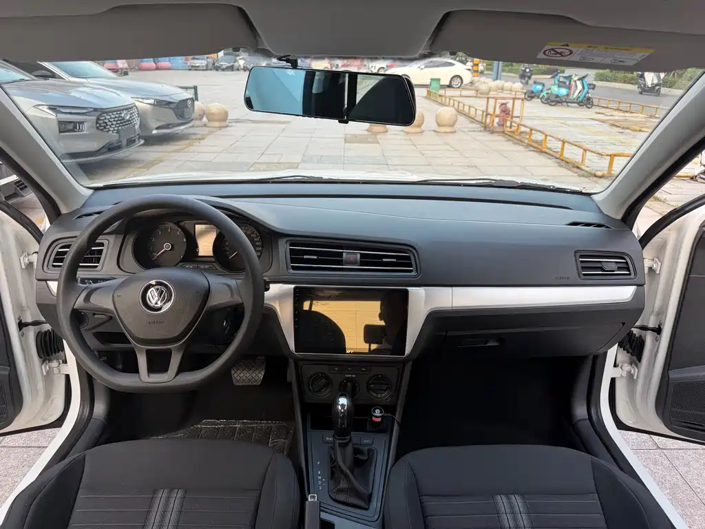 Volkswagen Lavida — миниатюра 7
