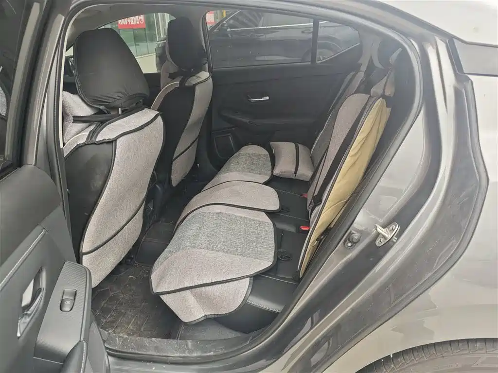 Nissan Sylphy — миниатюра 8