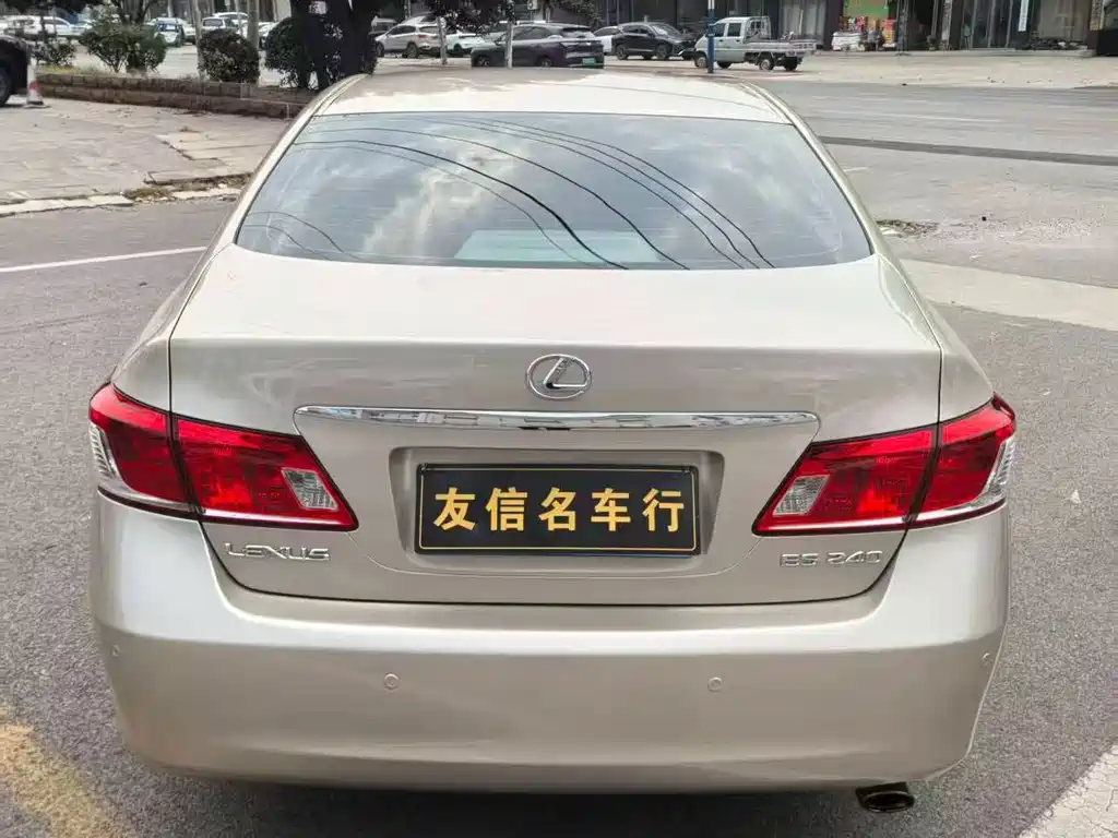 Lexus ES — миниатюра 4