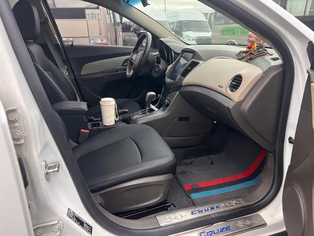 Chevrolet Cruze — миниатюра 13