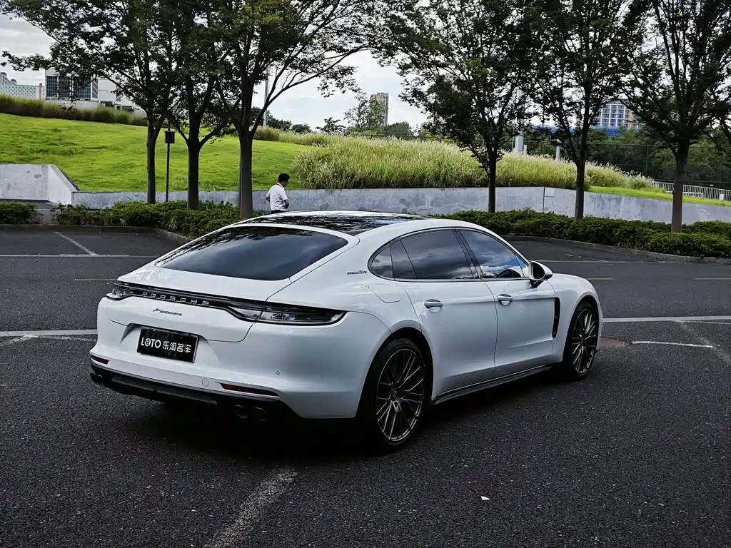 Porsche Panamera — миниатюра 6