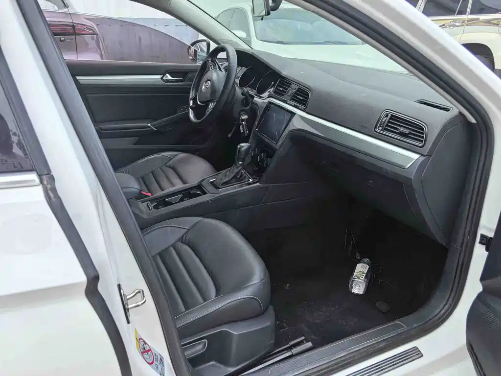 Volkswagen Lamando — миниатюра 6
