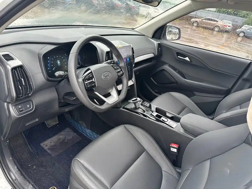 Hyundai Elantra — миниатюра 4