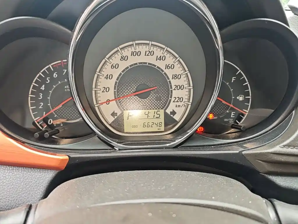 Toyota Yaris L — миниатюра 17