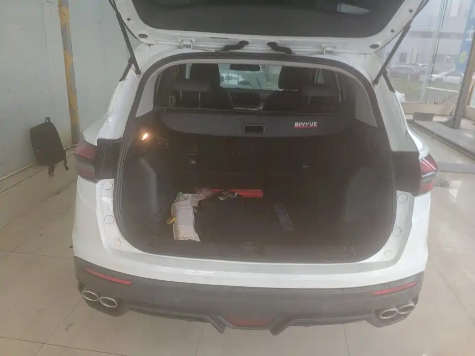 Geely Binyue — миниатюра 9
