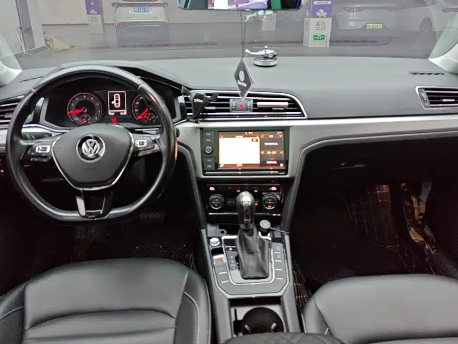 Volkswagen Lamando — миниатюра 12