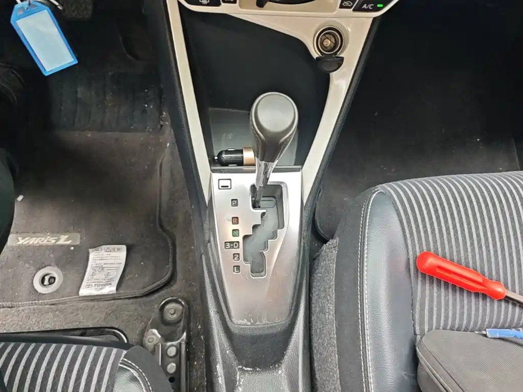 Toyota Yaris L — миниатюра 19