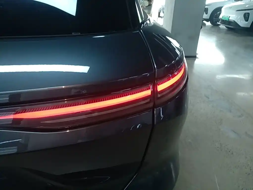 NIO ES8 — миниатюра 8