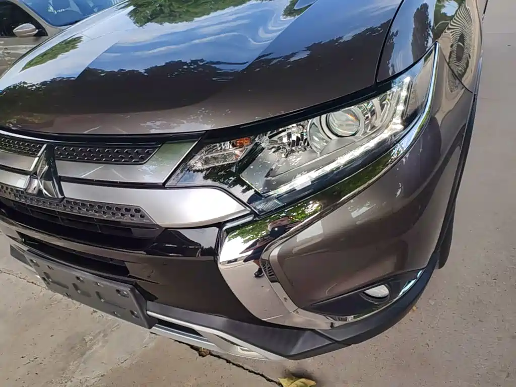Mitsubishi Outlander — миниатюра 24