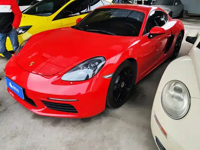 PORSCHE  718 2018