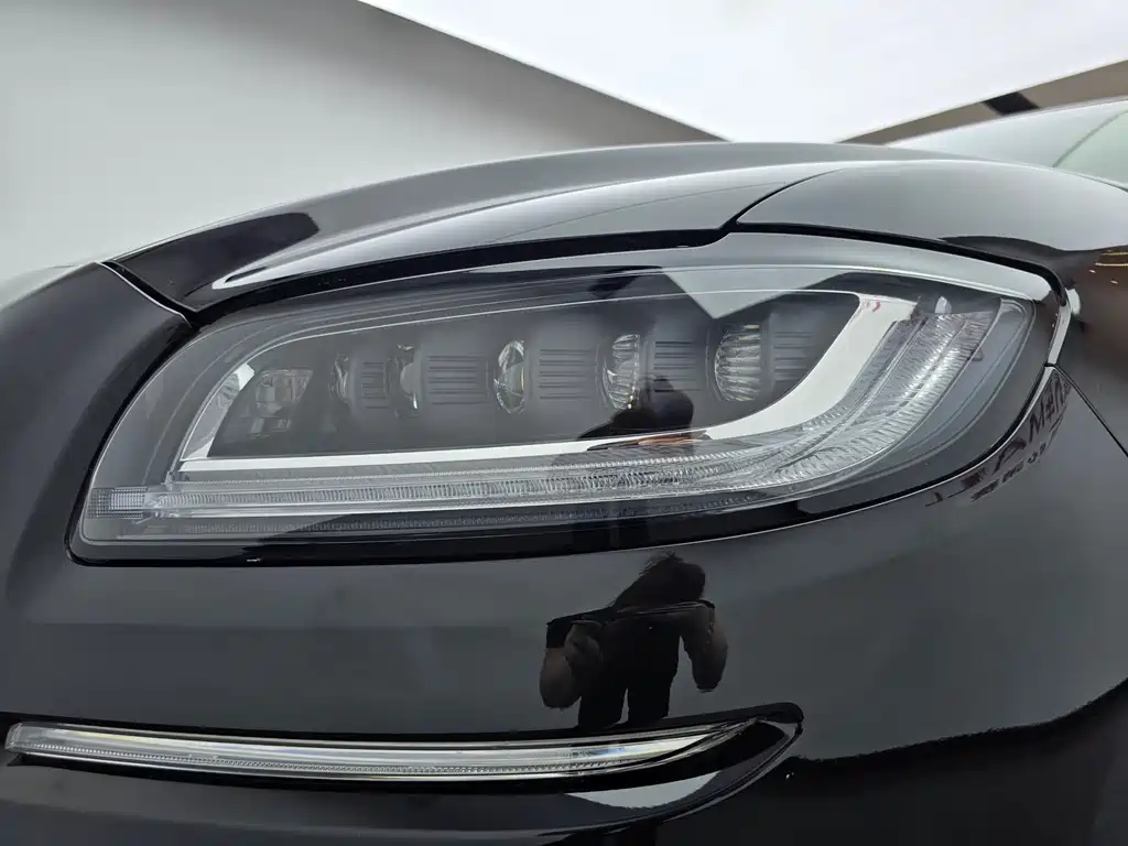 Lincoln Nautilus 2021 2.7T