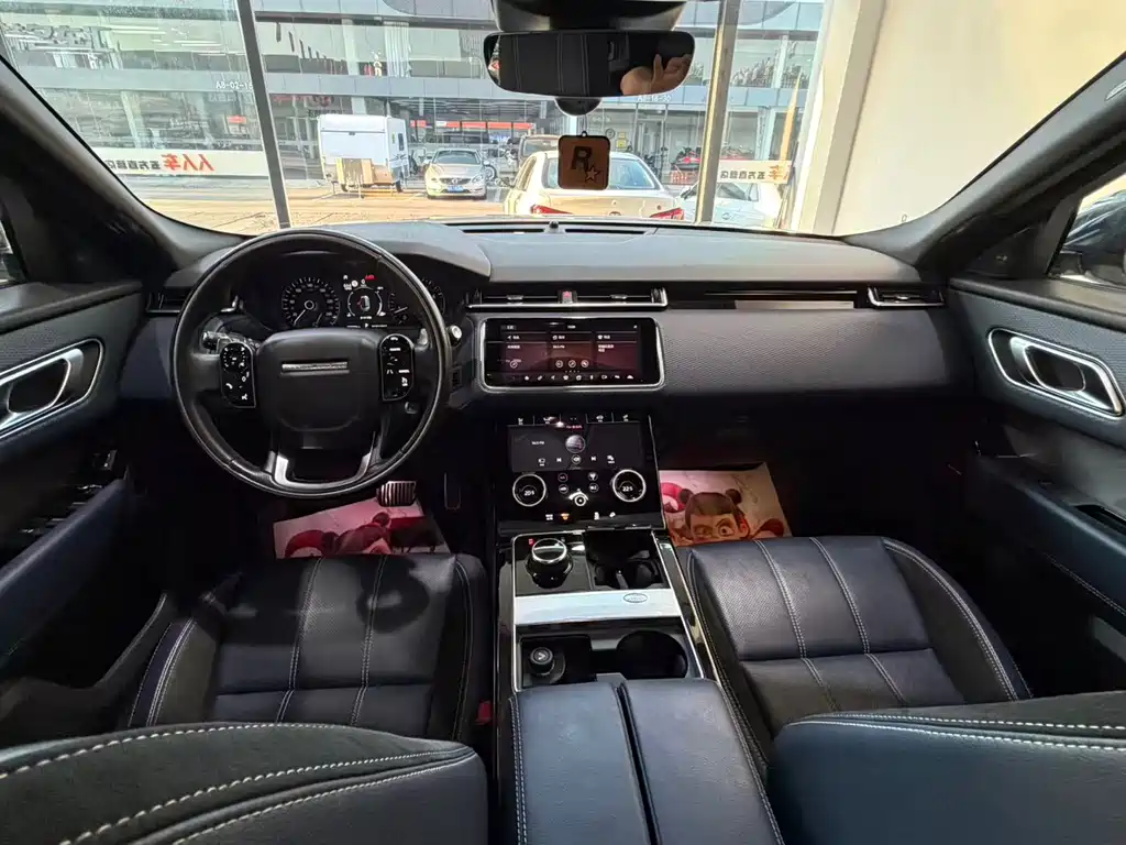 Land Rover Velar — миниатюра 17
