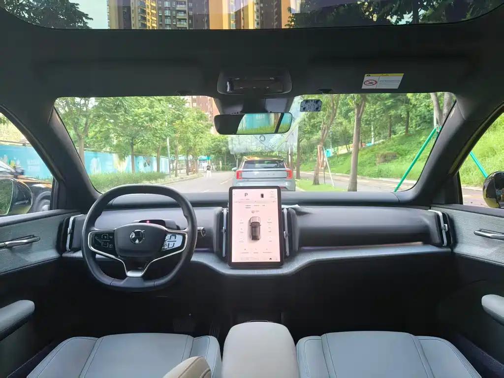 Volvo EX30 — миниатюра 13