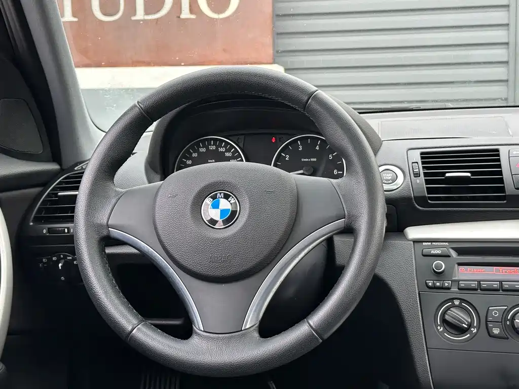 BMW 1 Series (Import) — миниатюра 17