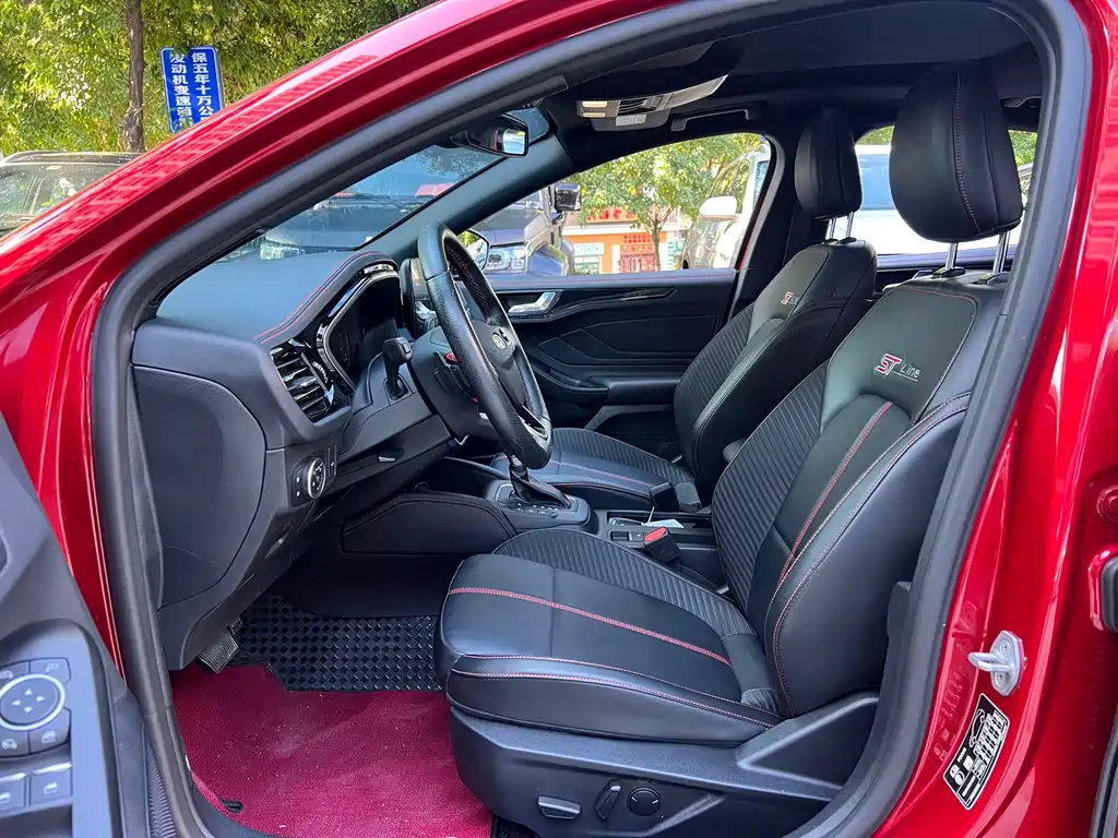 Ford Focus — миниатюра 8