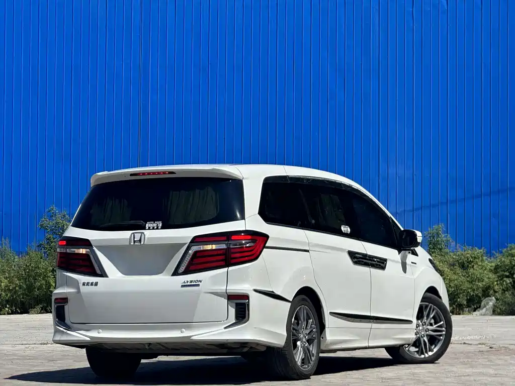 Honda Elysion — миниатюра 4