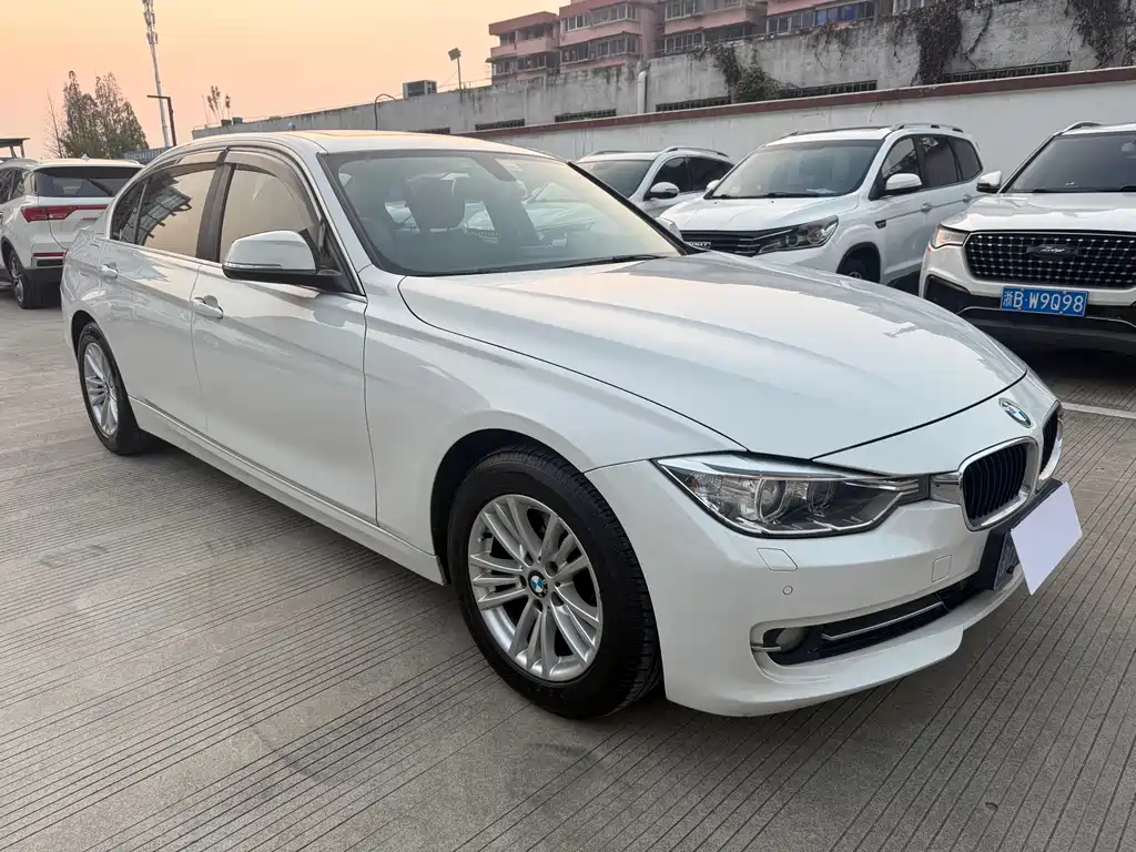 BMW 3 Series — миниатюра 2