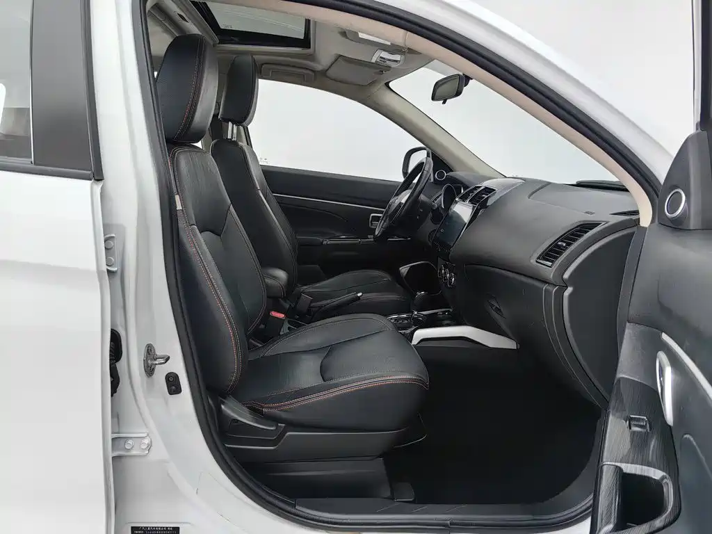 Mitsubishi ASX — миниатюра 23