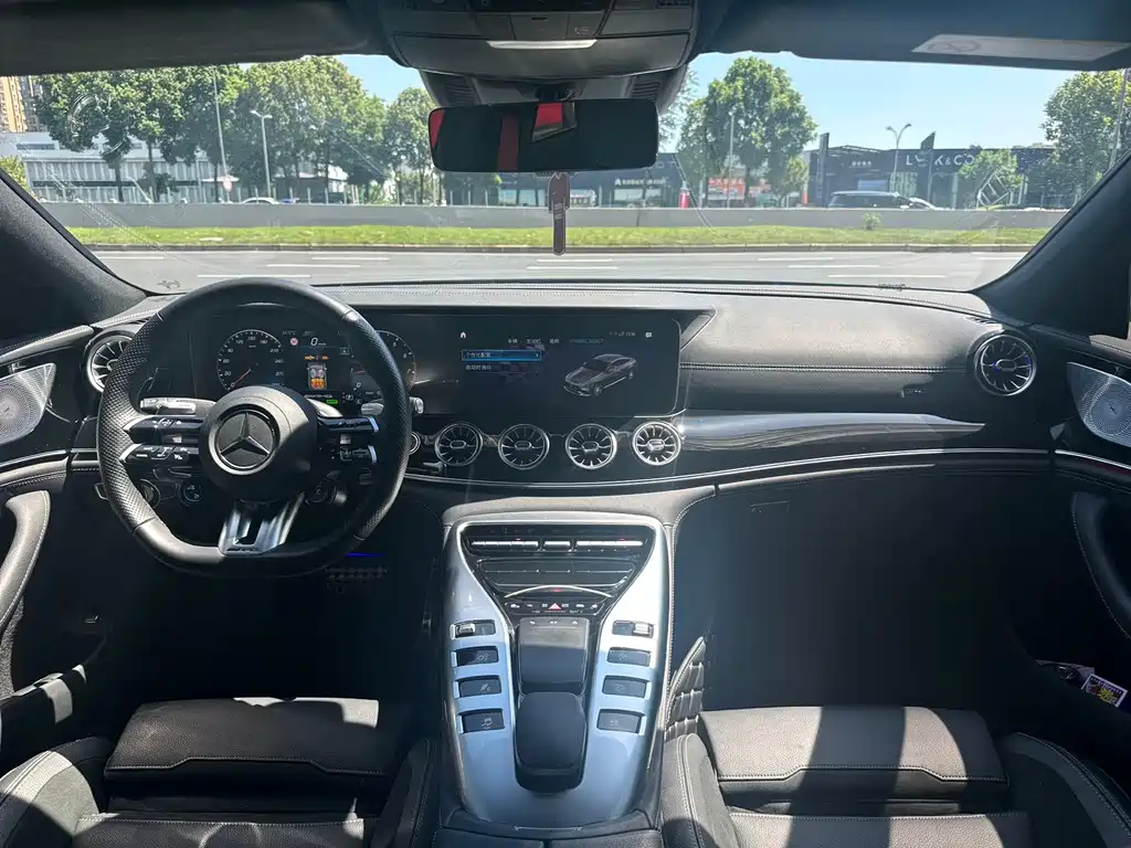 Mercedes-Benz AMG GT — миниатюра 10
