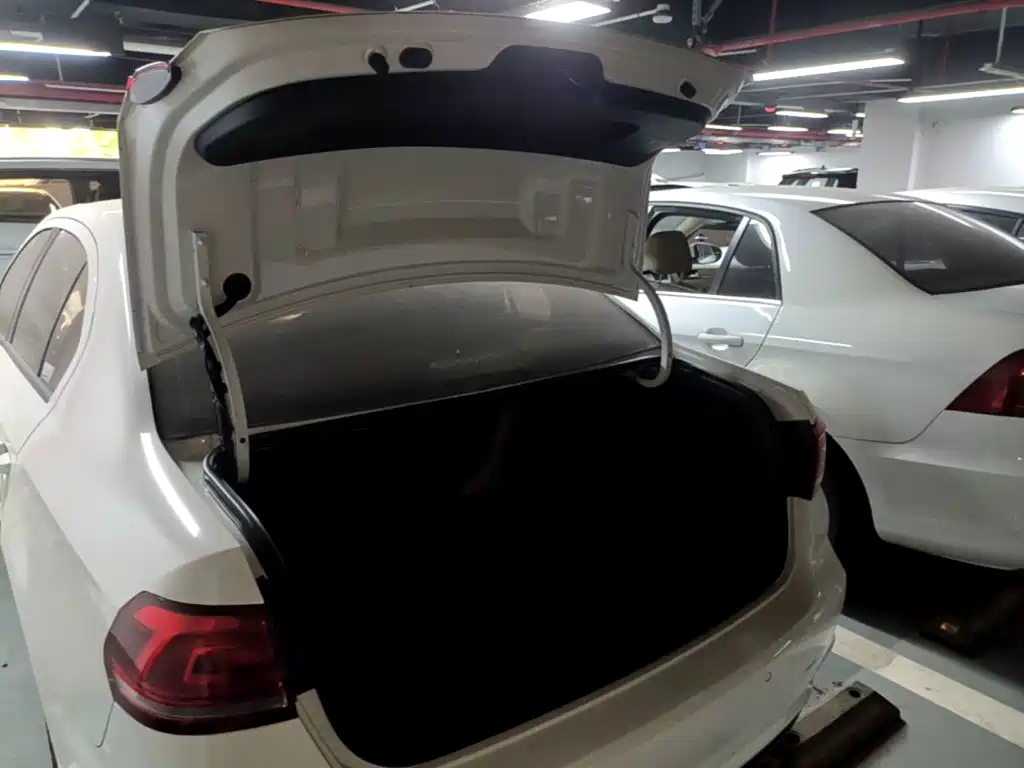 Volkswagen Lavida — миниатюра 19