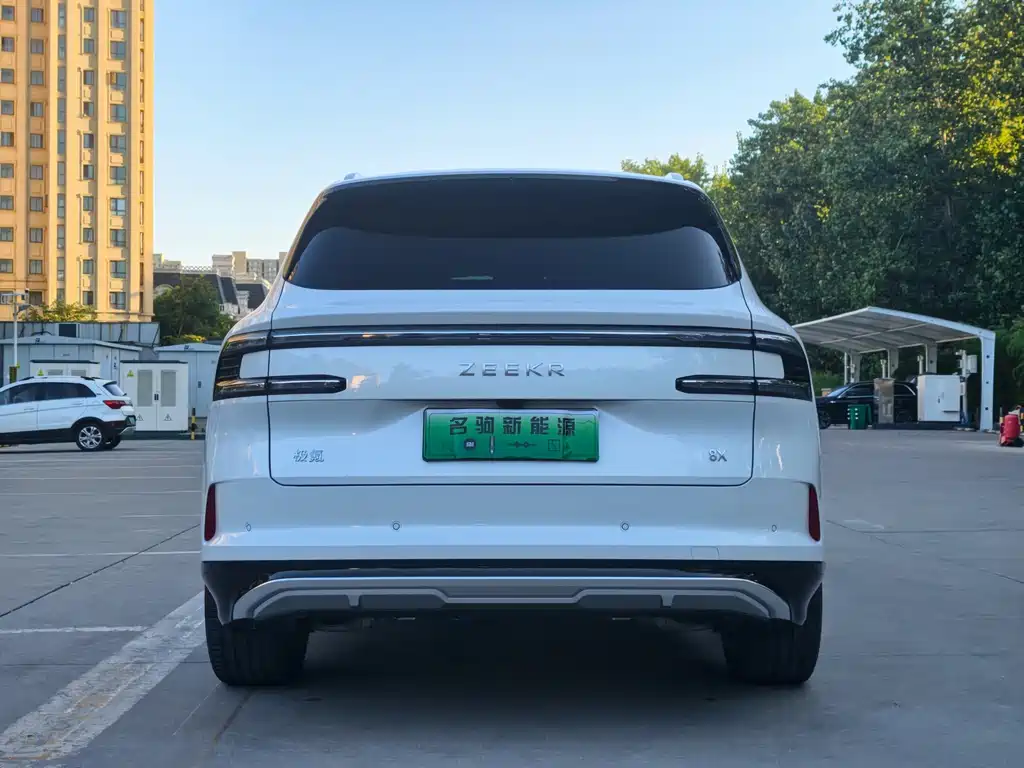 Zeekr 8X — миниатюра 4