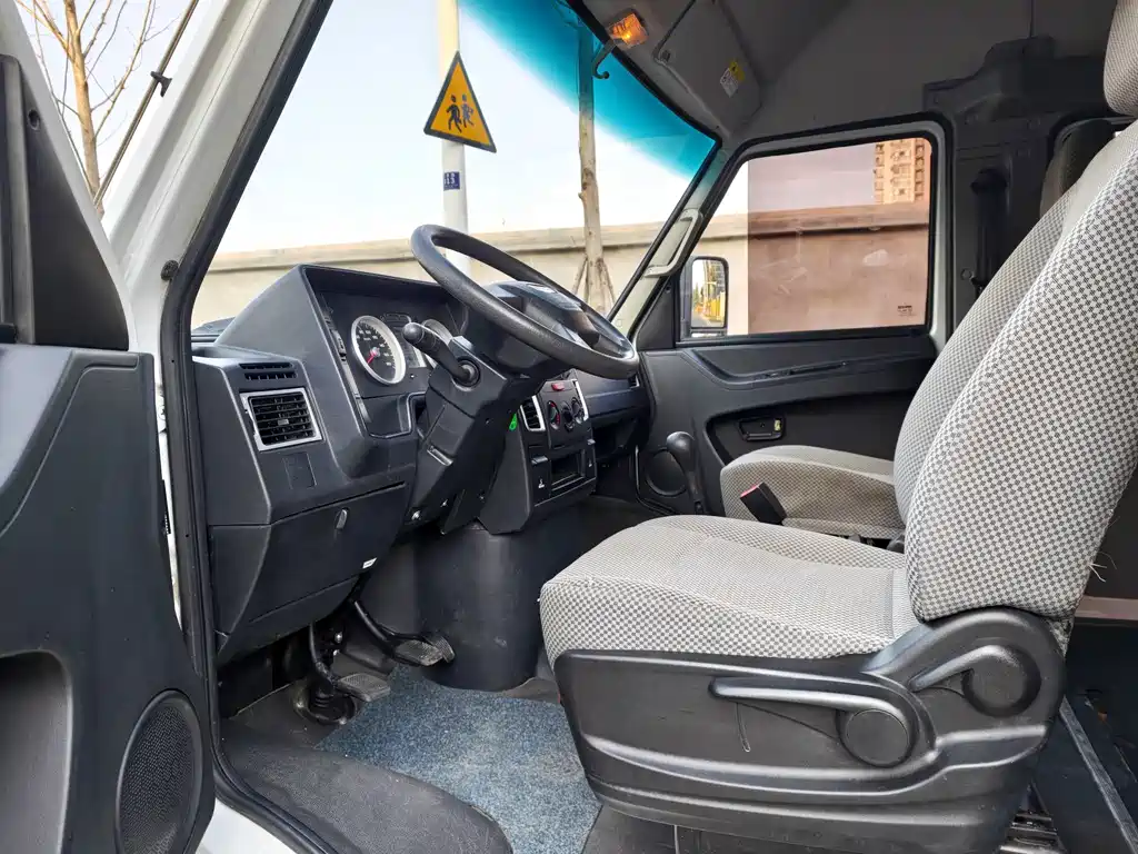 IVECO Daily — миниатюра 8