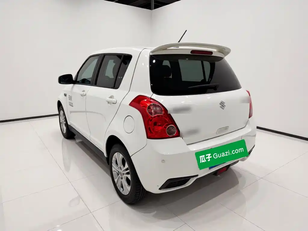 Suzuki Swift — миниатюра 4