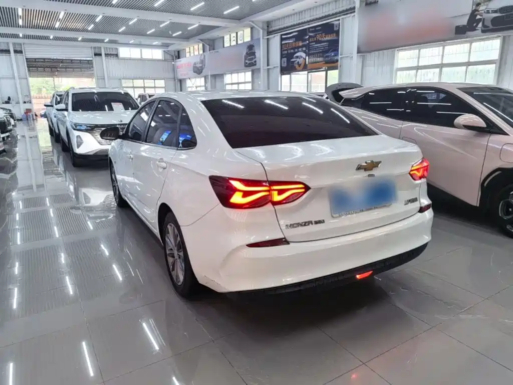 Chevrolet Monza — миниатюра 5