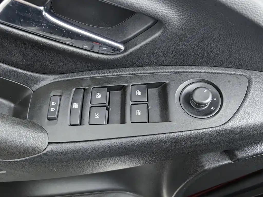 Chevrolet Trax — миниатюра 9