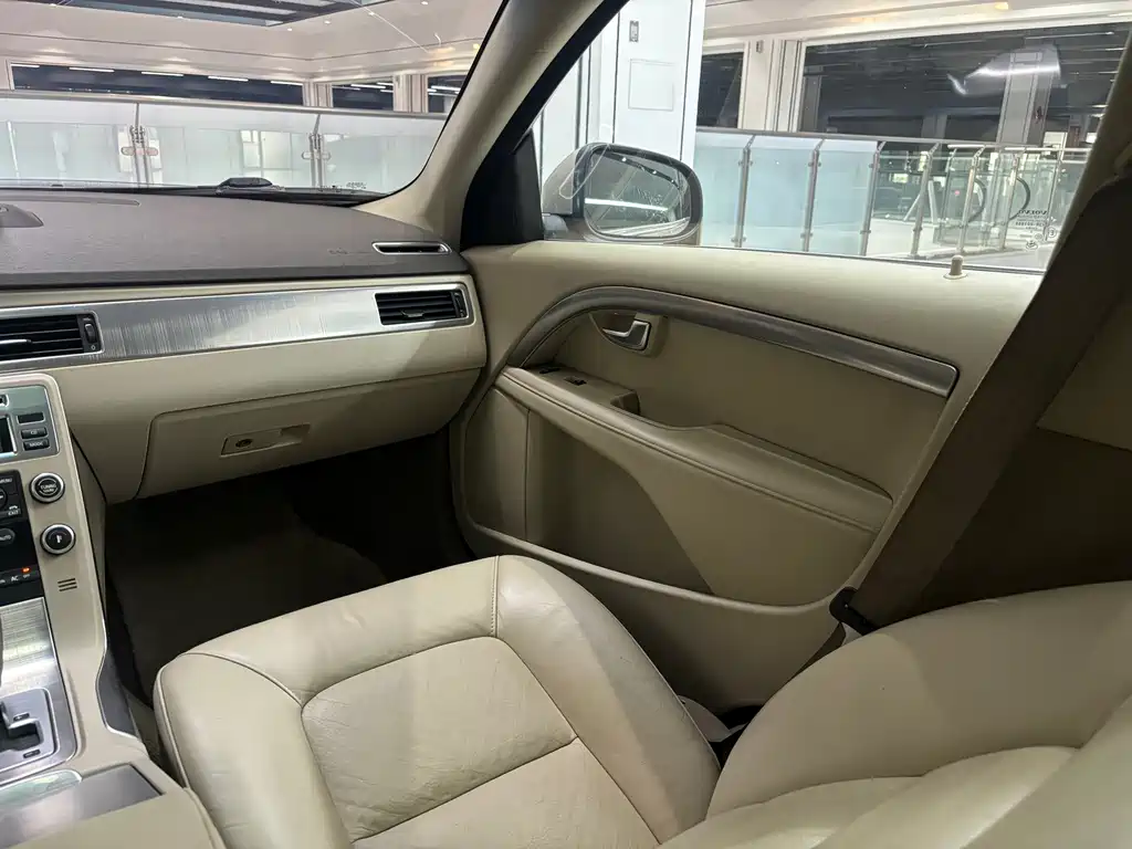 Volvo S80L — миниатюра 12