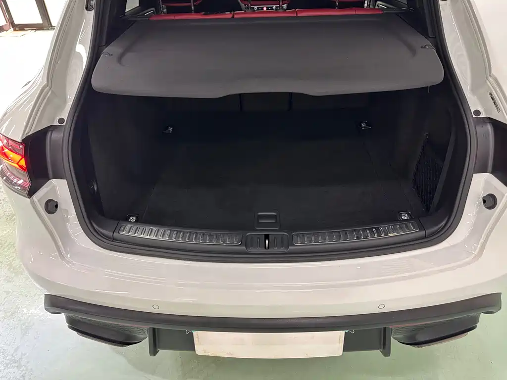 Porsche Macan — миниатюра 30