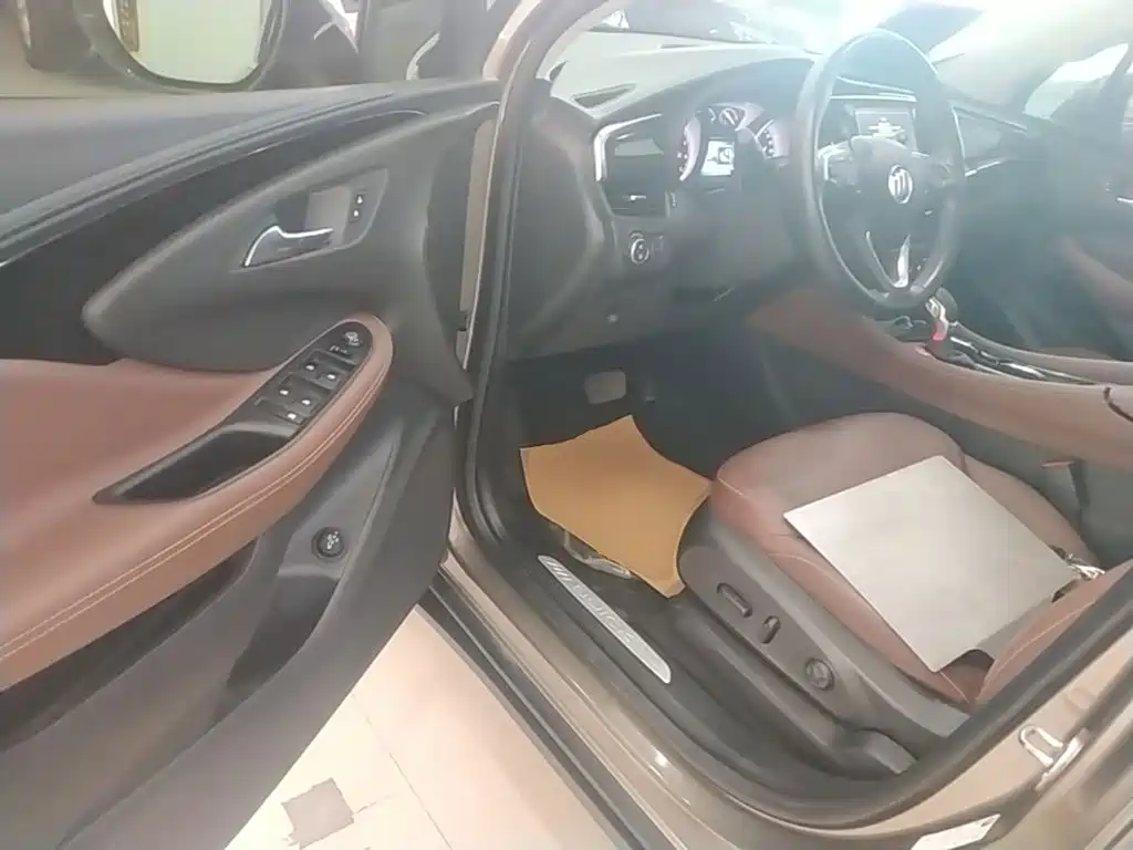 Buick Envision Plus — миниатюра 16